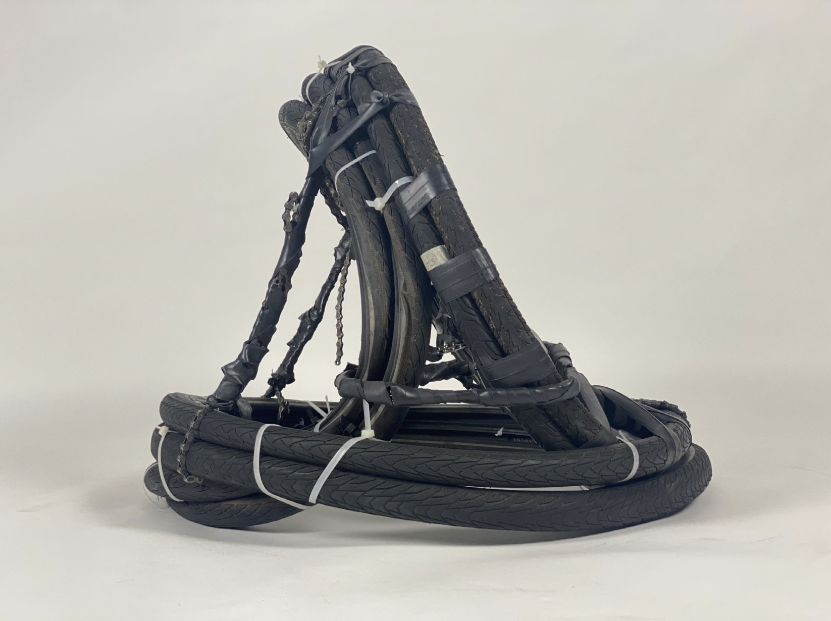 BI(O)CYCLE chair prototype side view